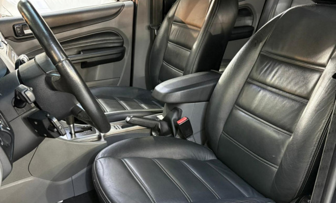 Ford Focus 2.0 16V/SE/SE Plus Flex 5p Aut. 2013 Flex-10