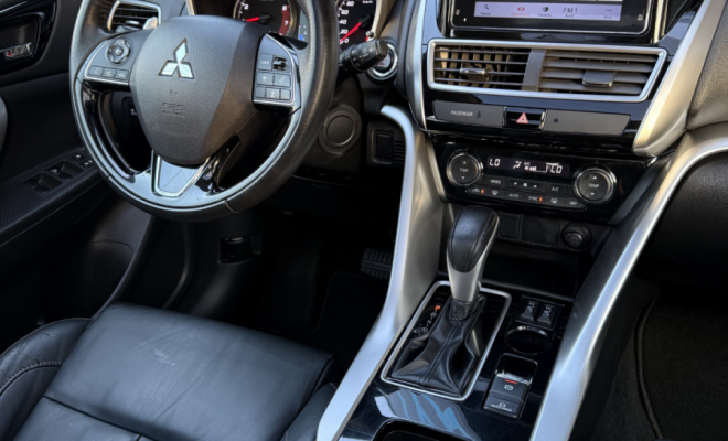 Mitsubishi Eclipse Cross HPE-S 1.5 16V AWC TB 165cv Aut. 2019 Gasolina-8