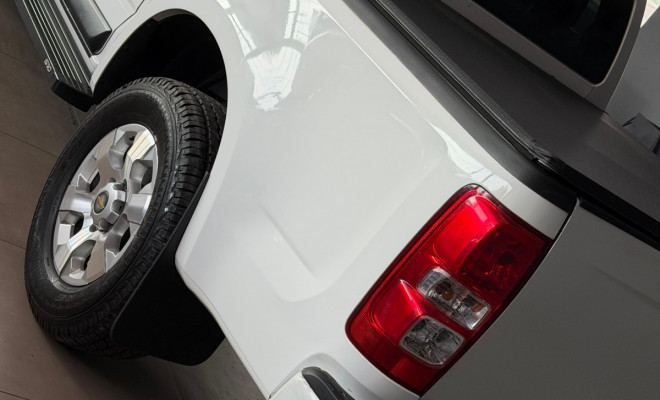 GM - Chevrolet S10 Pick-Up LS 2.4 F.Power 4x2 CD 2014 Flex-5