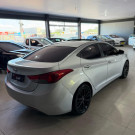 Hyundai Elantra GLS 1.8 16V Aut. 2012 Gasolina-5