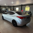 Hyundai Elantra GLS 1.8 16V Aut. 2012 Gasolina-4