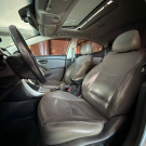 Hyundai Elantra GLS 1.8 16V Aut. 2012 Gasolina-14