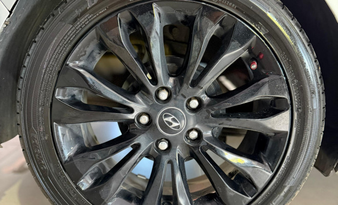 Hyundai Elantra GLS 1.8 16V Aut. 2012 Gasolina-18