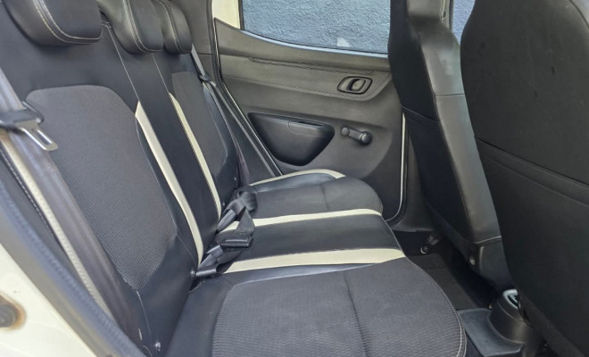 Renault KWID Intense 1.0 Flex 12V 5p Mec. 2021 Flex-6