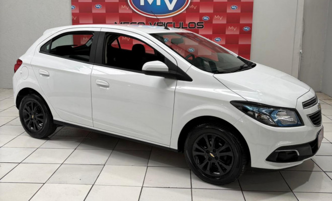 GM - Chevrolet ONIX HATCH LTZ 1.4 8V FlexPower 5p Mec. 2016 Flex