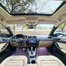 VW - VolksWagen JETTA Highline 2.0 TSI 16V 4p Tiptronic 2013 Flex-5