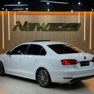 VW - VolksWagen JETTA Highline 2.0 TSI 16V 4p Tiptronic 2013 Flex-2