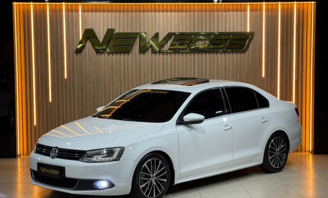 VW - VolksWagen JETTA Highline 2.0 TSI 16V 4p Tiptronic 2013 Flex-1