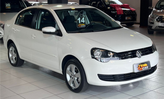 VW - VolksWagen Polo Sedan 1.6 Mi Total Flex 8V 4p 2014 Flex