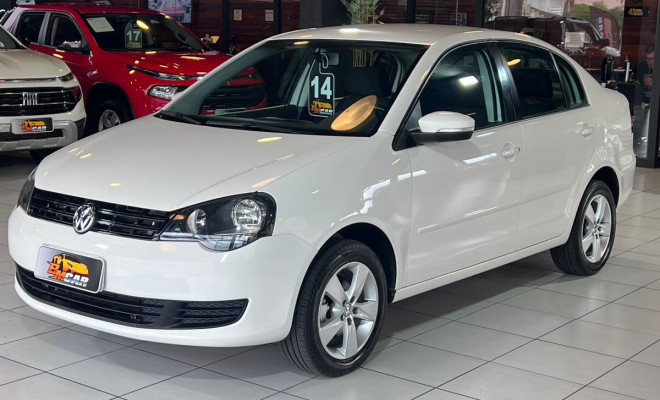 VW - VolksWagen Polo Sedan 1.6 Mi Total Flex 8V 4p 2014 Flex-0