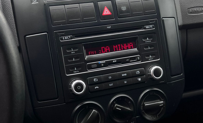 VW - VolksWagen Polo Sedan 1.6 Mi Total Flex 8V 4p 2014 Flex-6