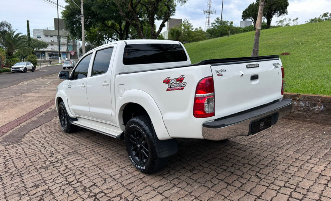 Toyota Hilux CD SRV D4-D 4x4 3.0 TDI Diesel Aut 2013 Diesel-3