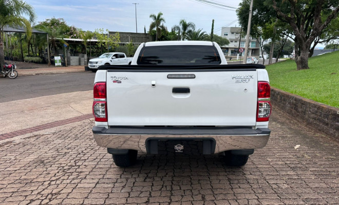 Toyota Hilux CD SRV D4-D 4x4 3.0 TDI Diesel Aut 2013 Diesel-4