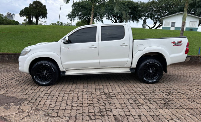 Toyota Hilux CD SRV D4-D 4x4 3.0 TDI Diesel Aut 2013 Diesel-2