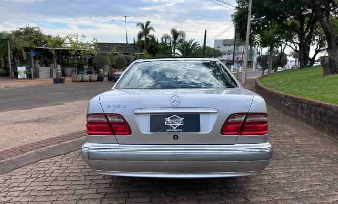 Mercedes-Benz E-320 3.2 Elegance 2000 Gasolina-4