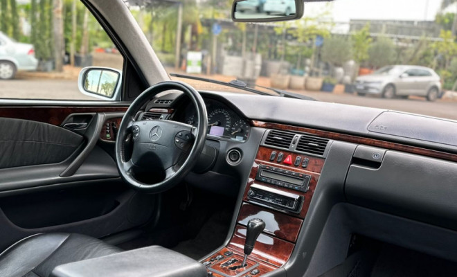 Mercedes-Benz E-320 3.2 Elegance 2000 Gasolina-7