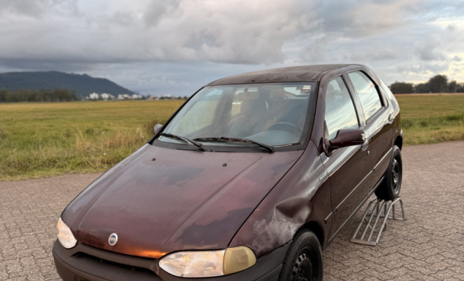 Fiat Palio Young 1.0 mpi 8v 4p 2001 Gasolina-2