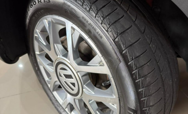 VW - VolksWagen up! cross 1.0 TSI Total Flex 12V 5p 2016 Flex-3