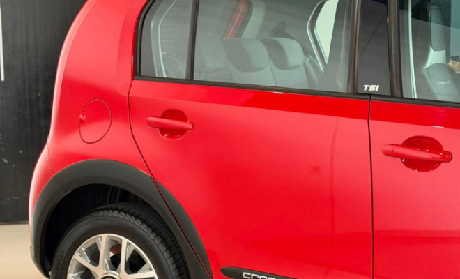 VW - VolksWagen up! cross 1.0 TSI Total Flex 12V 5p 2016 Flex-14