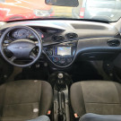Ford Focus 1.8 16V 5p 2003 Gasolina-3