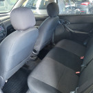 Ford Focus 1.8 16V 5p 2003 Gasolina-4