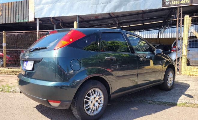 Ford Focus 1.8 16V 5p 2003 Gasolina-12