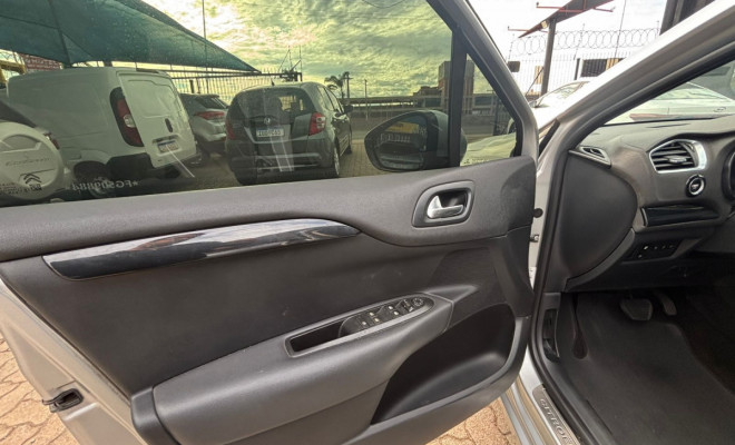 Citroën C4 LOUNGE Exclusive 2.0 Flex 4p Aut. 2015 Flex-1