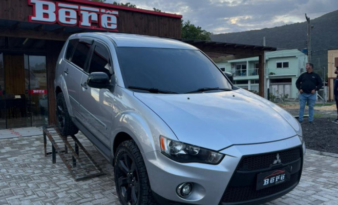 Mitsubishi OUTLANDER 2.4 16V 170cv Aut. 2011 Gasolina