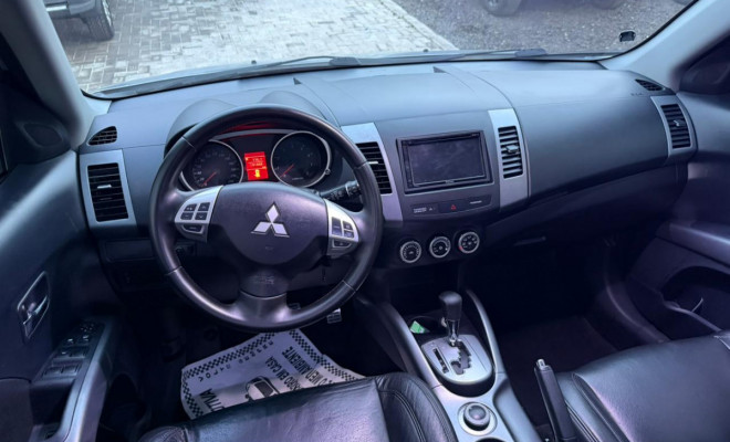 Mitsubishi OUTLANDER 2.4 16V 170cv Aut. 2011 Gasolina-3