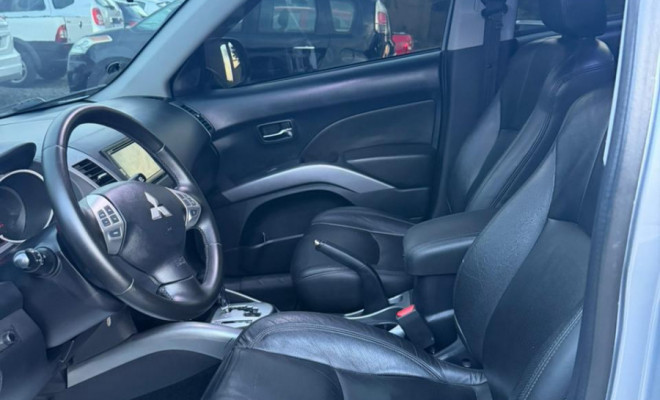 Mitsubishi OUTLANDER 2.4 16V 170cv Aut. 2011 Gasolina-4