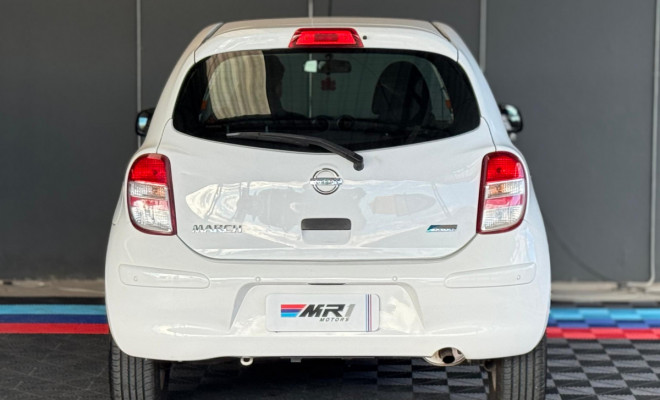 Nissan MARCH SV 1.6 16V Flex Fuel 2013 Flex-4