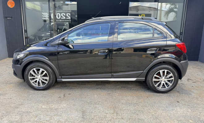 GM - Chevrolet ONIX HATCH ACTIV 1.4 8V Flex 5p Mec. 2017 Flex-0