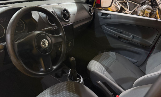 VW - VolksWagen Gol (novo) 1.0 Mi Total Flex 8V 4p 2013 Flex-3