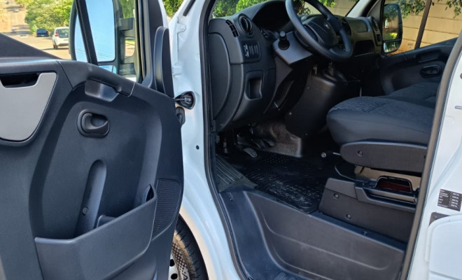 Renault Master 2.3 dCi Extra Furgão 16V Diesel 2020 Diesel-9