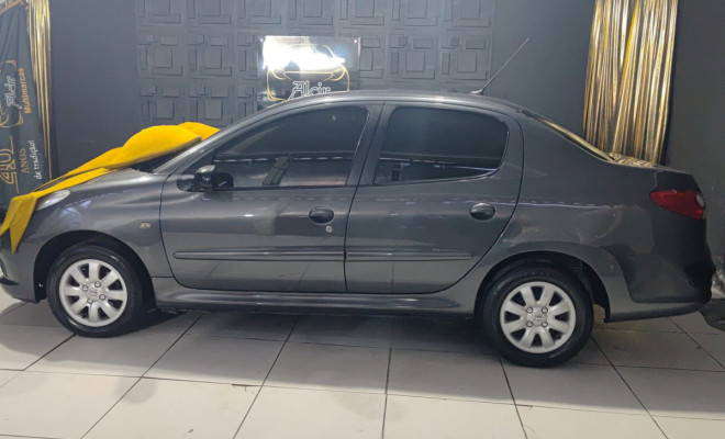 Peugeot 207 Sedan Passion XR 1.4 Flex 8V 4p 2010 Flex-2