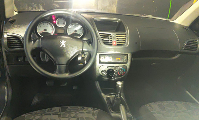 Peugeot 207 Sedan Passion XR 1.4 Flex 8V 4p 2010 Flex-5