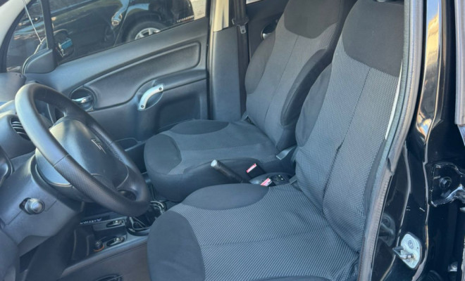 Citroën C3 GLX 1.4/ GLX Sonora 1.4 Flex 8V 5p 2011 Flex-5