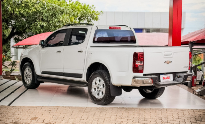 GM - Chevrolet S10 Pick-Up LTZ 2.4 F.Power 4x2 CD 2014 Diesel-4