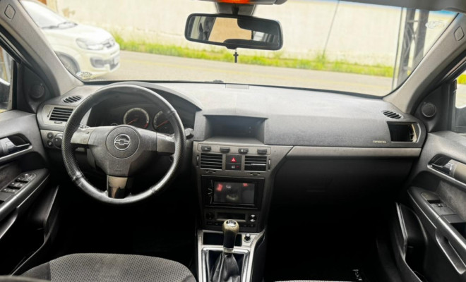 GM - Chevrolet Vectra GT 2.0 MPFI 8V FlexPower Mec. 2010 Flex-8