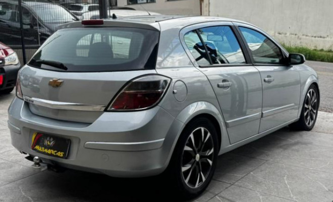 GM - Chevrolet Vectra GT 2.0 MPFI 8V FlexPower Mec. 2010 Flex-4