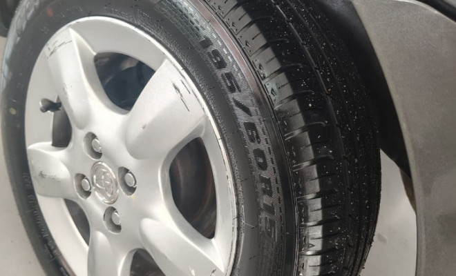 Toyota Corolla XEi 1.8/1.8 Flex 16V Aut. 2005 Gasolina-13