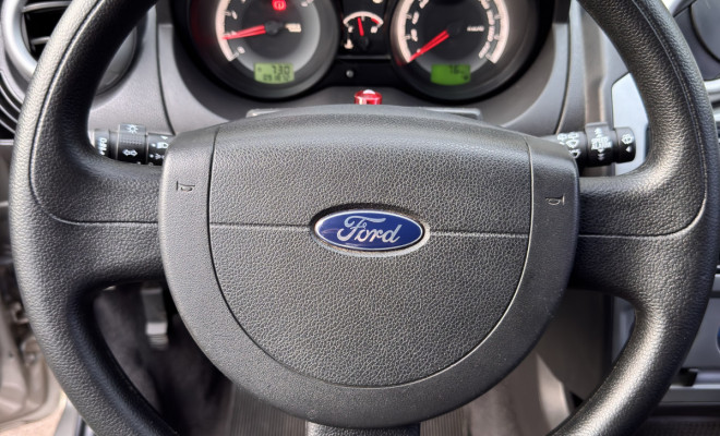 Ford Fiesta 1.6 16V Flex Mec. 5p 2013 Flex-8