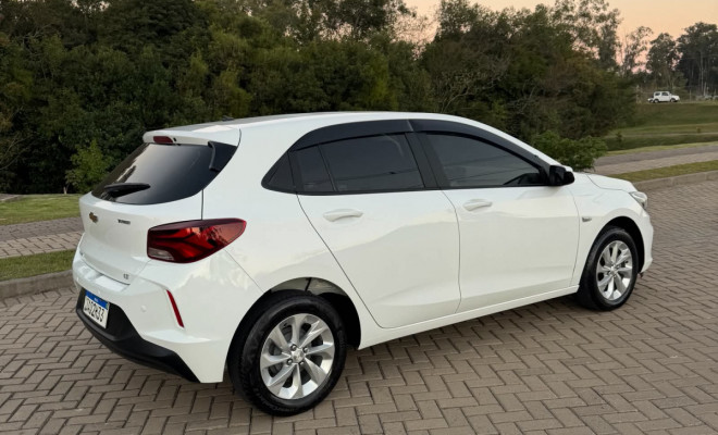 GM - Chevrolet ONIX HATCH LT 1.0 12V TB Flex 5p Aut. 2021 Flex-4