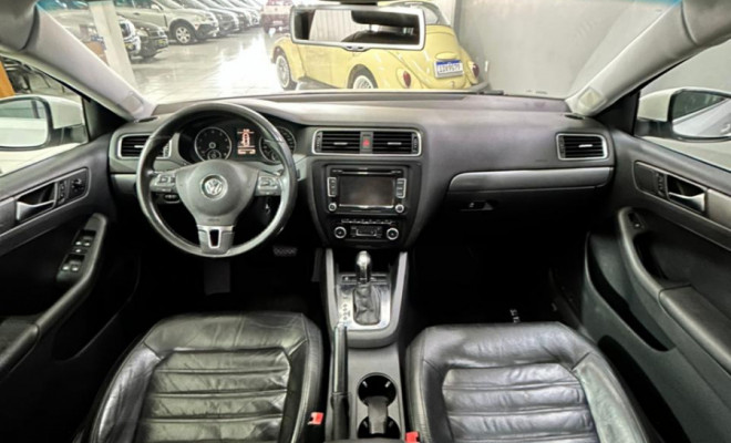 VW - VolksWagen JETTA Highline 2.0 TSI 16V 4p Tiptronic 2012 Gasolina-2