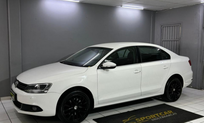 VW - VolksWagen JETTA Highline 2.0 TSI 16V 4p Tiptronic 2012 Gasolina