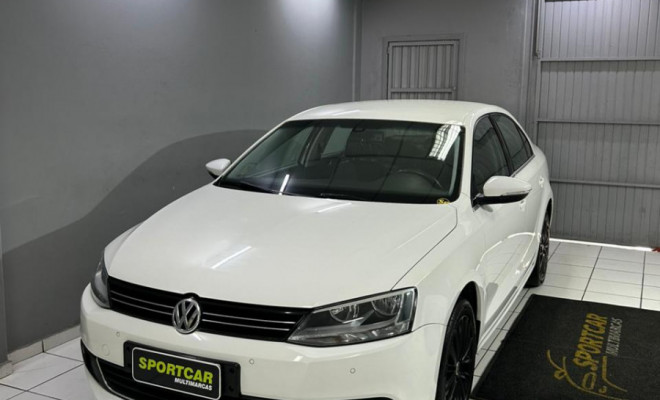 VW - VolksWagen JETTA Highline 2.0 TSI 16V 4p Tiptronic 2012 Gasolina-0
