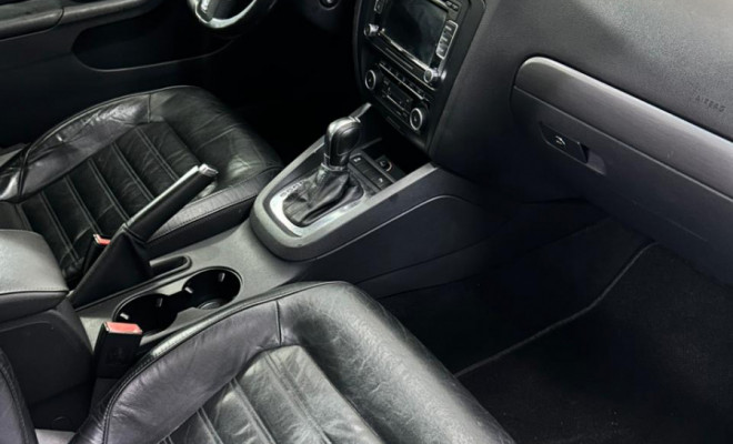 VW - VolksWagen JETTA Highline 2.0 TSI 16V 4p Tiptronic 2012 Gasolina-4