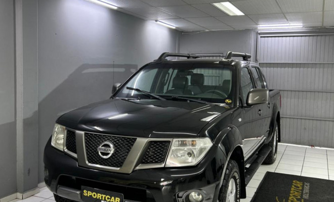Nissan Frontier LE CD 4x4 2.5 TB Diesel Aut. 2009 Diesel-0
