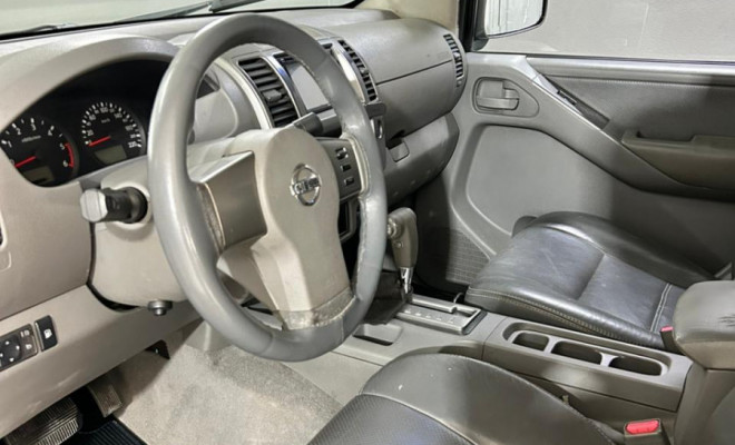 Nissan Frontier LE CD 4x4 2.5 TB Diesel Aut. 2009 Diesel-1