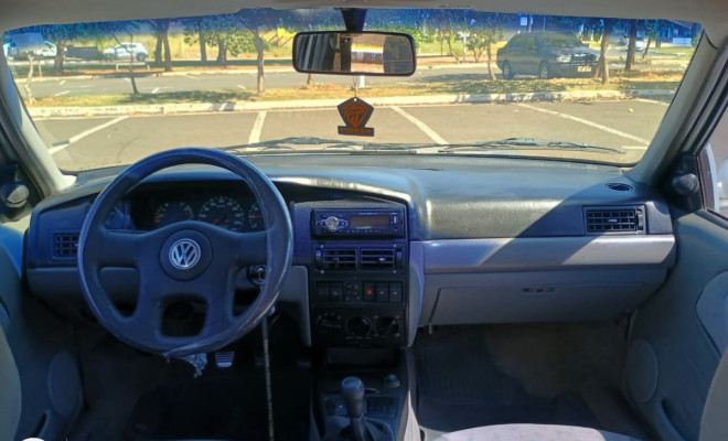 VW - VolksWagen Santana 1.8 Mi 2000 Gasolina-5